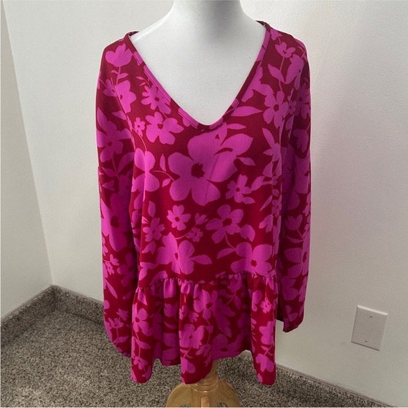 🦋 Bundle of 5 Woman’s Blouses Size Medium - Picture 3 of 8